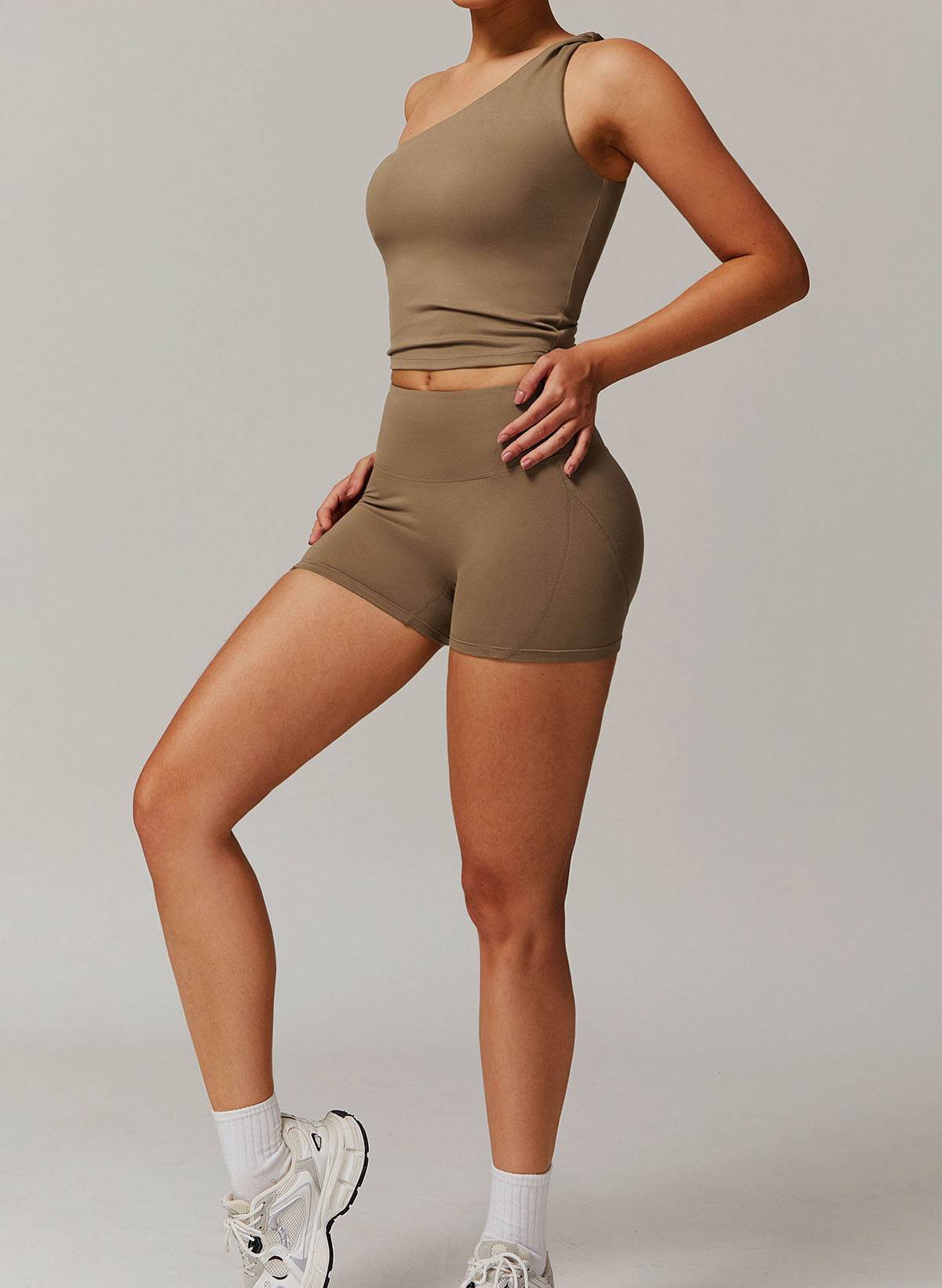 Active Wear Set with One Shoulder Knot Design Tank Top and Shorts